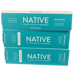 Native Wild Mint Toothpaste - Turquoise Packaging
